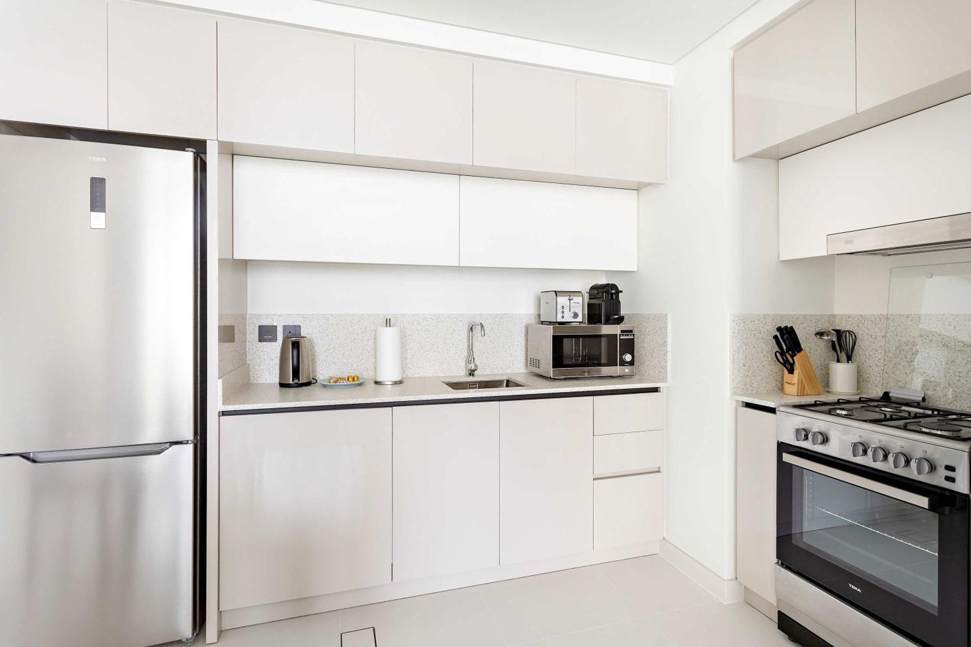 Silkhaus Mid Floor Marina Vista With Private